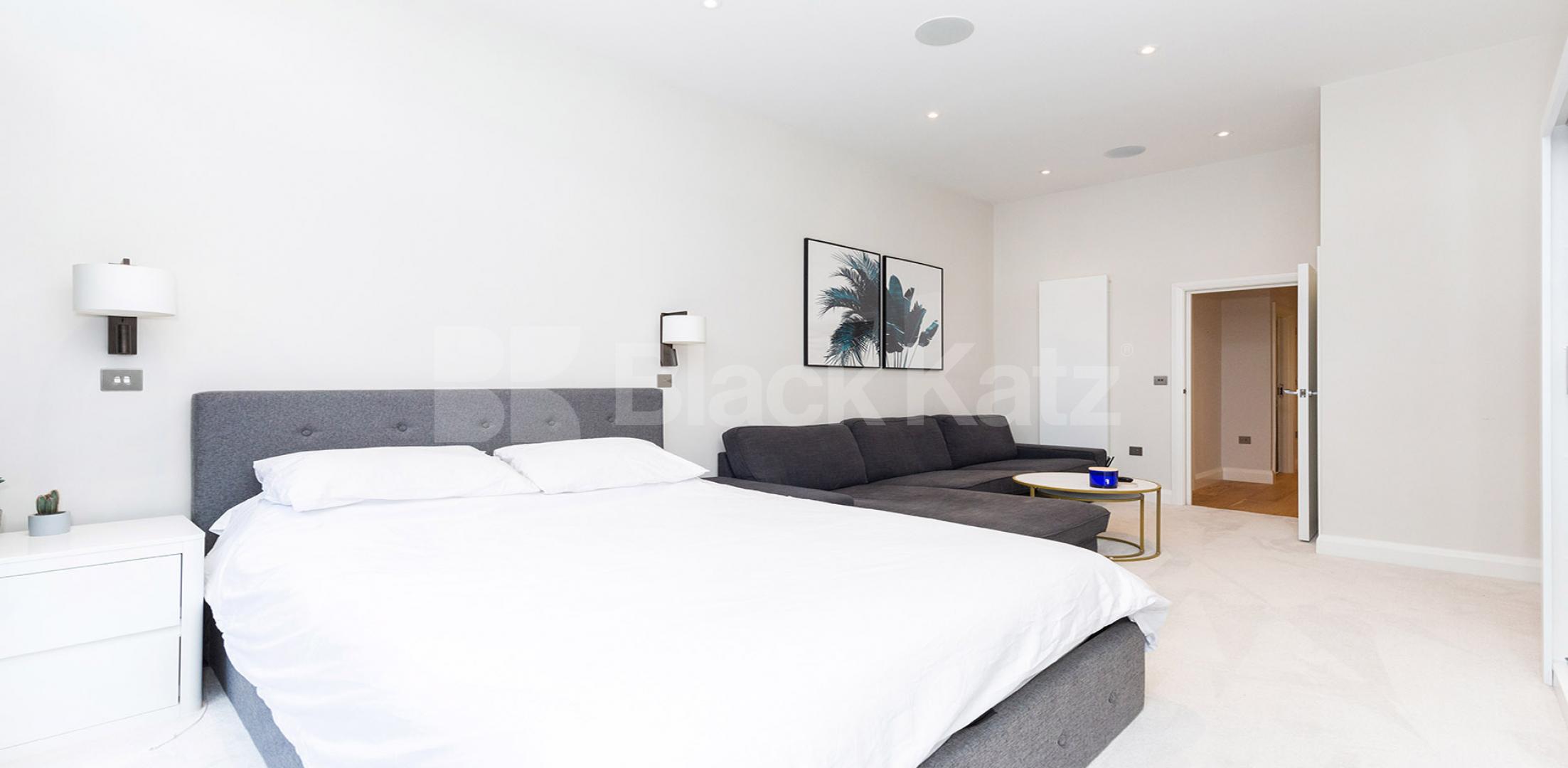 			 **Includes Water and Electricity**, Studio Apartment, 1 bath, 1 reception Apartment			 Hornsey Road, HOLLOWAY / FINSBURY PARK N7